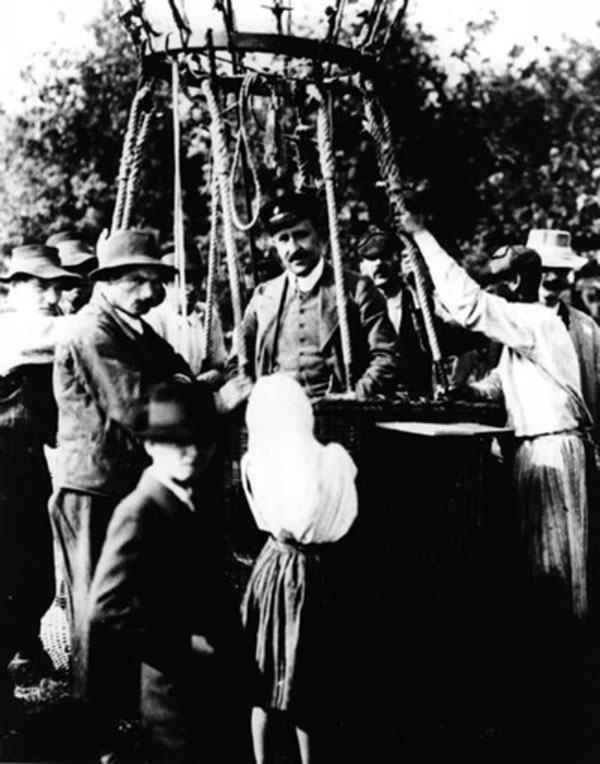 Victor Hess in a hot air balloon flight